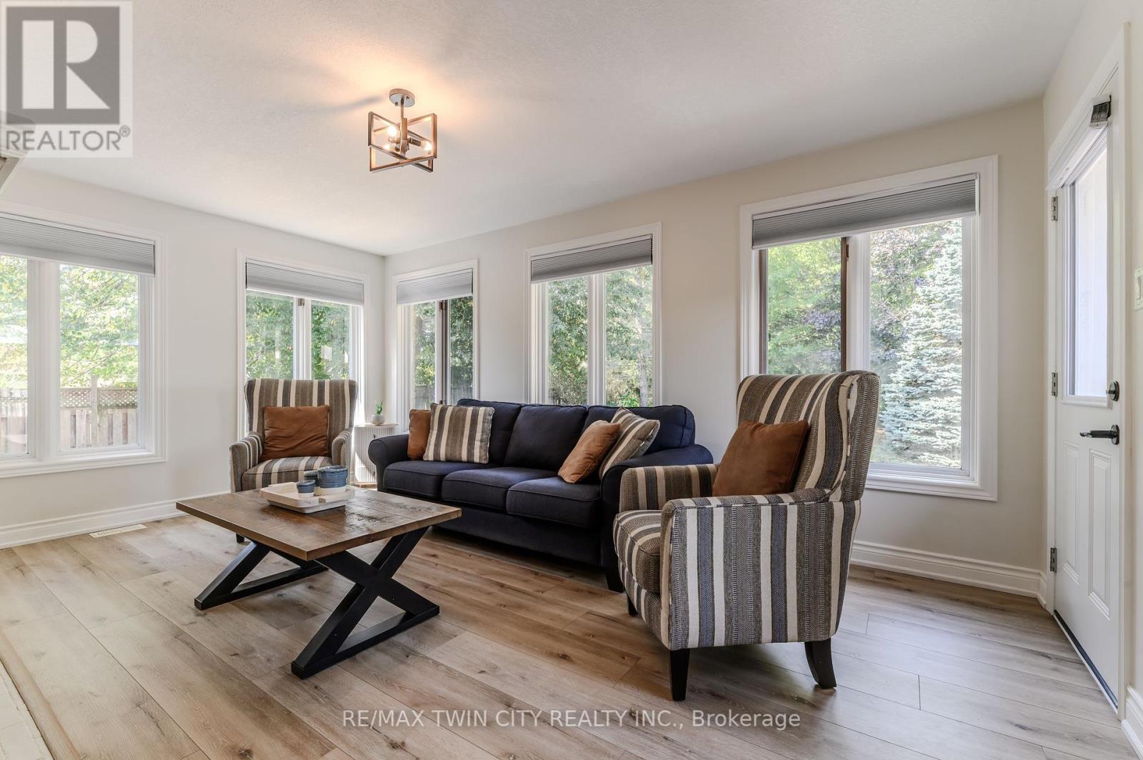 5 Newport Lane, Norfolk, Ontario  N0A 1N7 - Photo 6 - X12449532