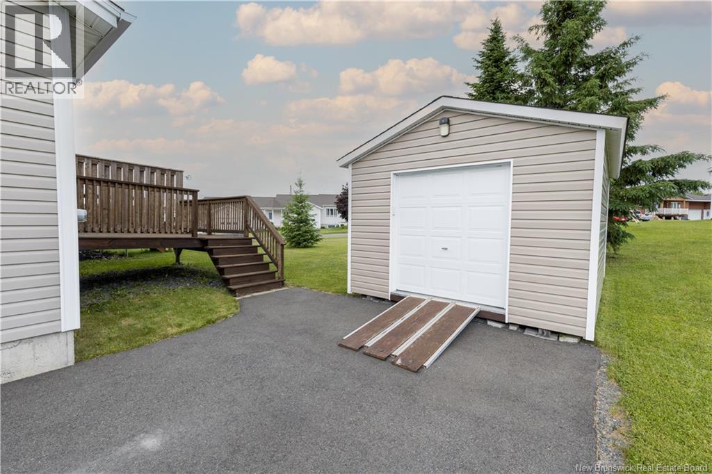 82 Taylor Street, Grand-Sault/grand Falls, New Brunswick  E3Y 1A6 - Photo 2 - NB127813