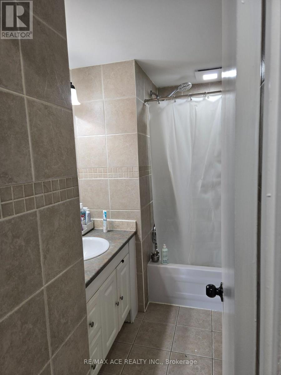 28 Bridlington Road, London South (South Y), Ontario  N6E 1X4 - Photo 19 - X12449543