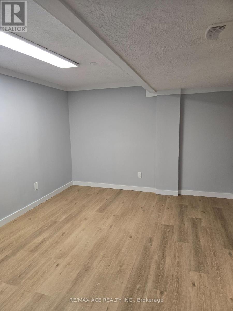 28 Bridlington Road, London South (South Y), Ontario  N6E 1X4 - Photo 32 - X12449543