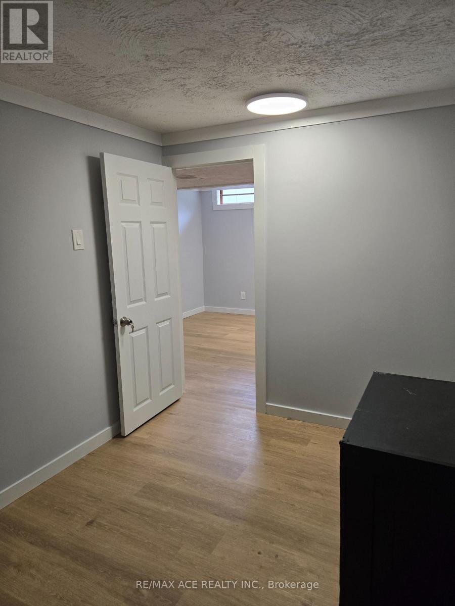 28 Bridlington Road, London South (South Y), Ontario  N6E 1X4 - Photo 34 - X12449543