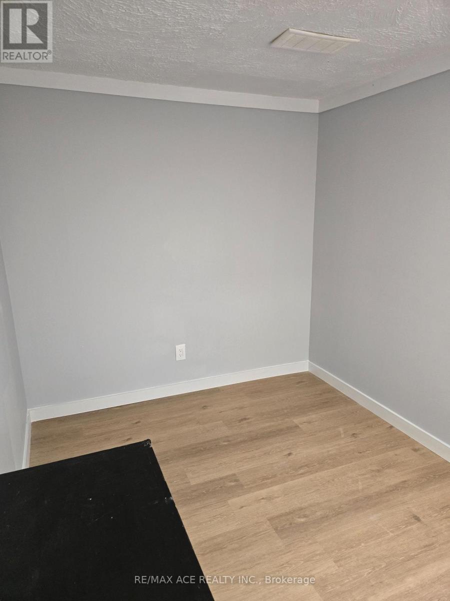 28 Bridlington Road, London South (South Y), Ontario  N6E 1X4 - Photo 35 - X12449543