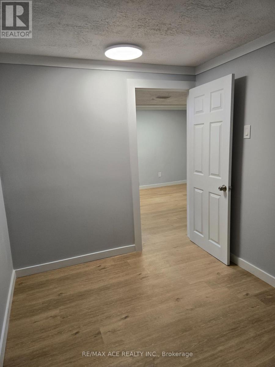28 Bridlington Road, London South (South Y), Ontario  N6E 1X4 - Photo 36 - X12449543