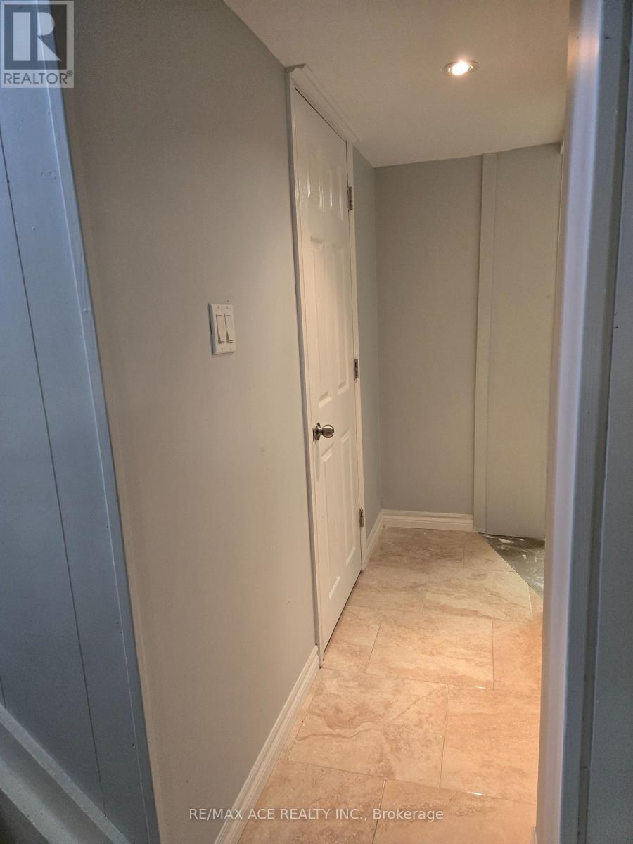28 Bridlington Road, London South (South Y), Ontario  N6E 1X4 - Photo 39 - X12449543