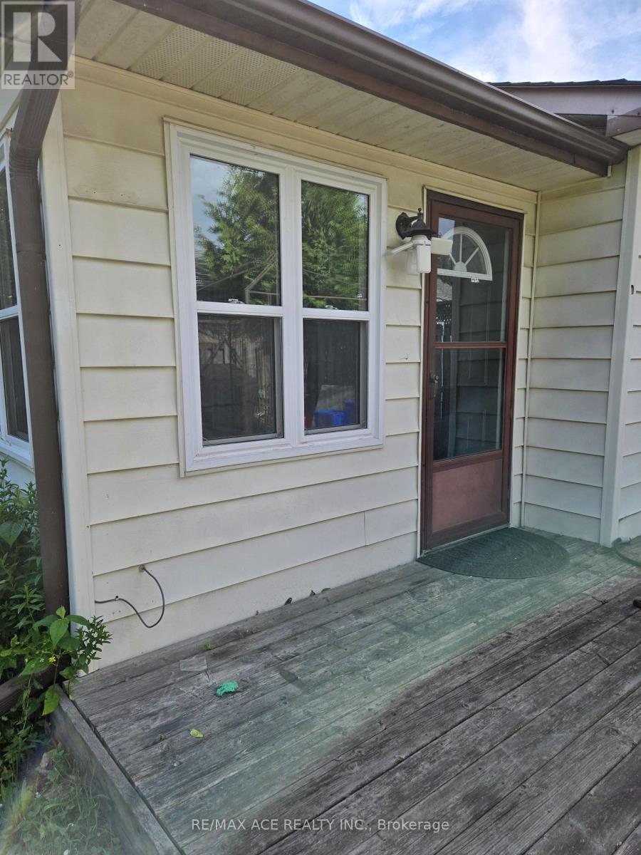 28 Bridlington Road, London South (South Y), Ontario  N6E 1X4 - Photo 46 - X12449543