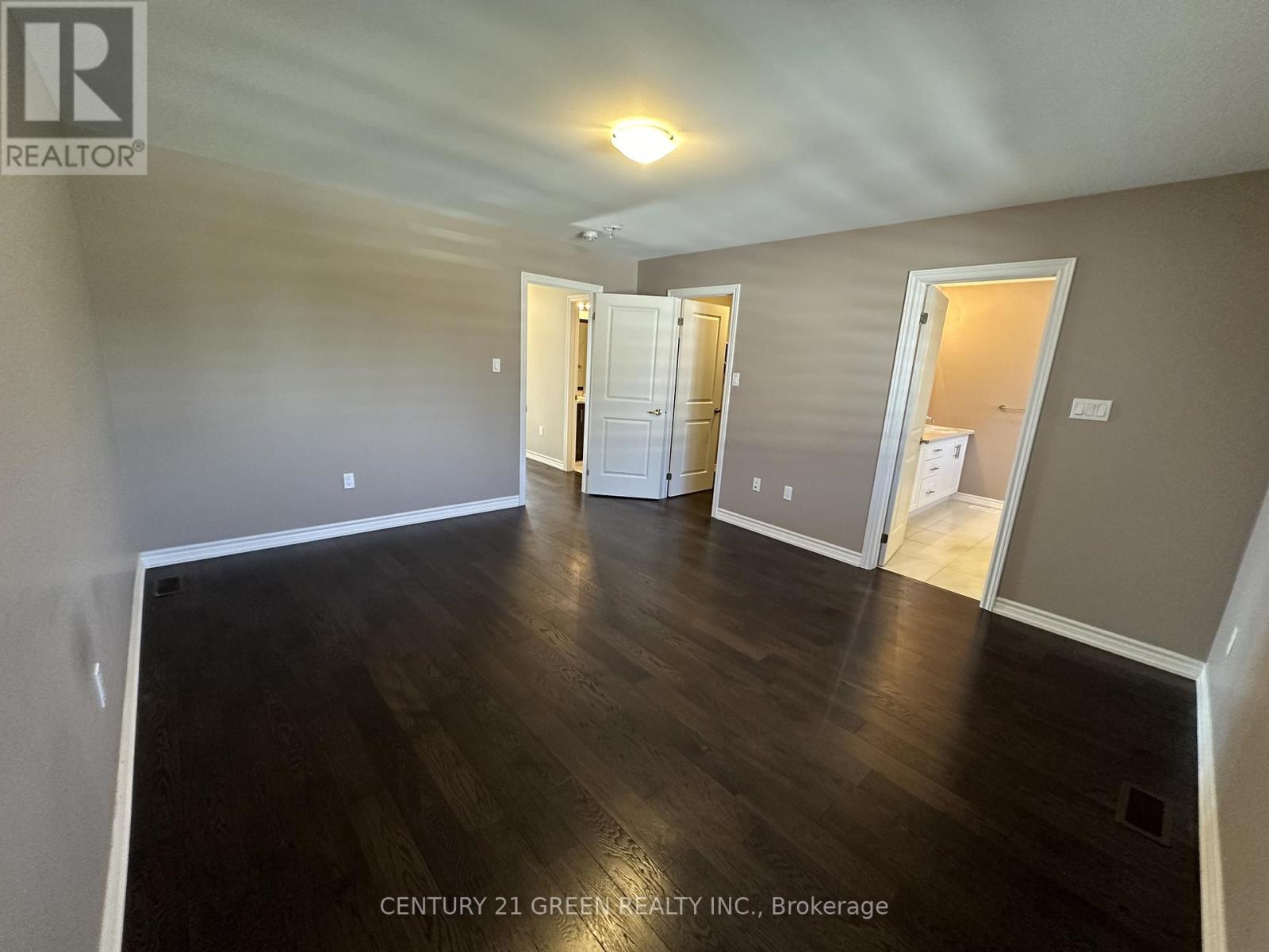 102 Jewel Street, Blue Mountains, Ontario  N0H 1J0 - Photo 19 - X12449549
