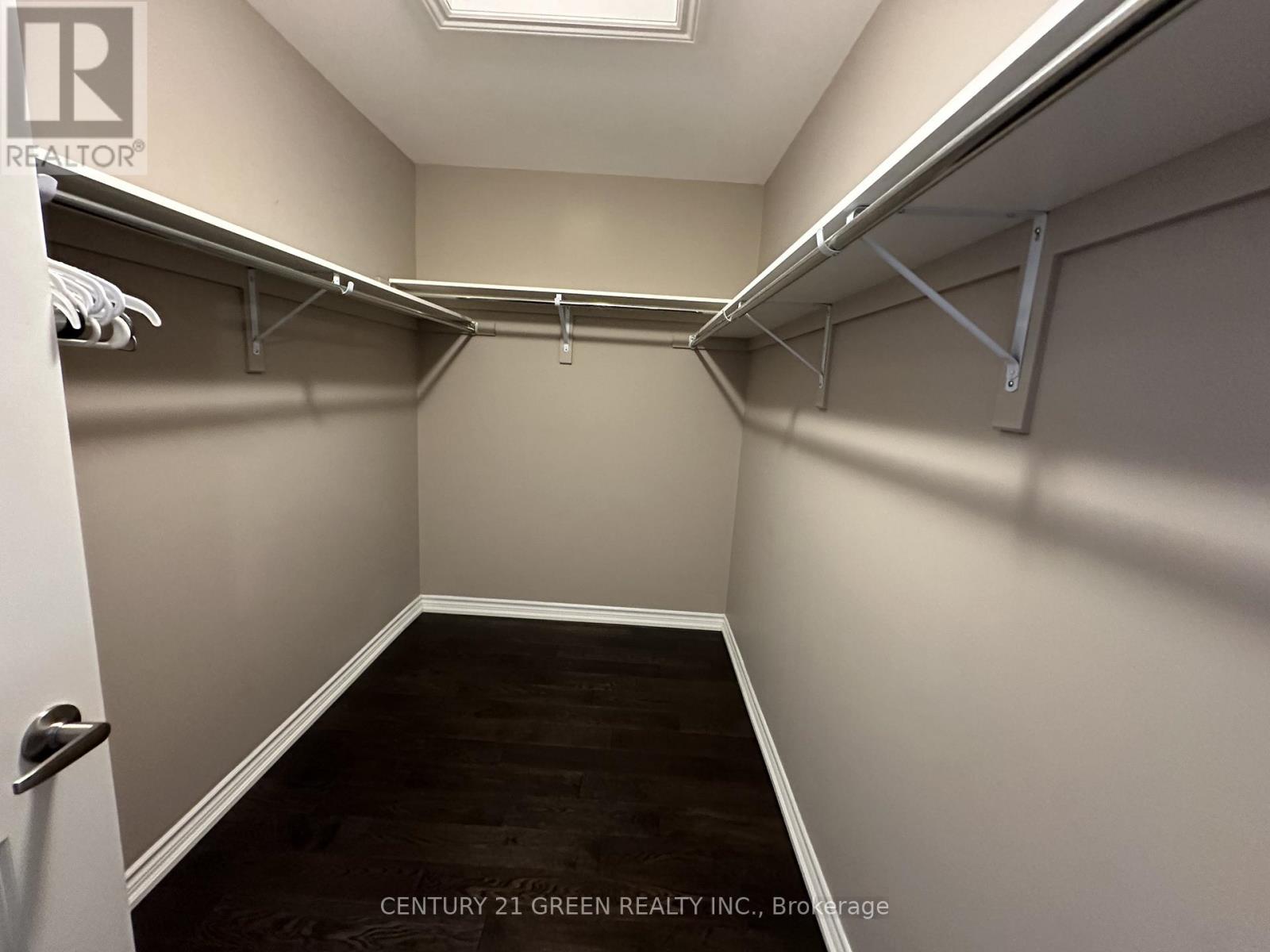 102 Jewel Street, Blue Mountains, Ontario  N0H 1J0 - Photo 22 - X12449549