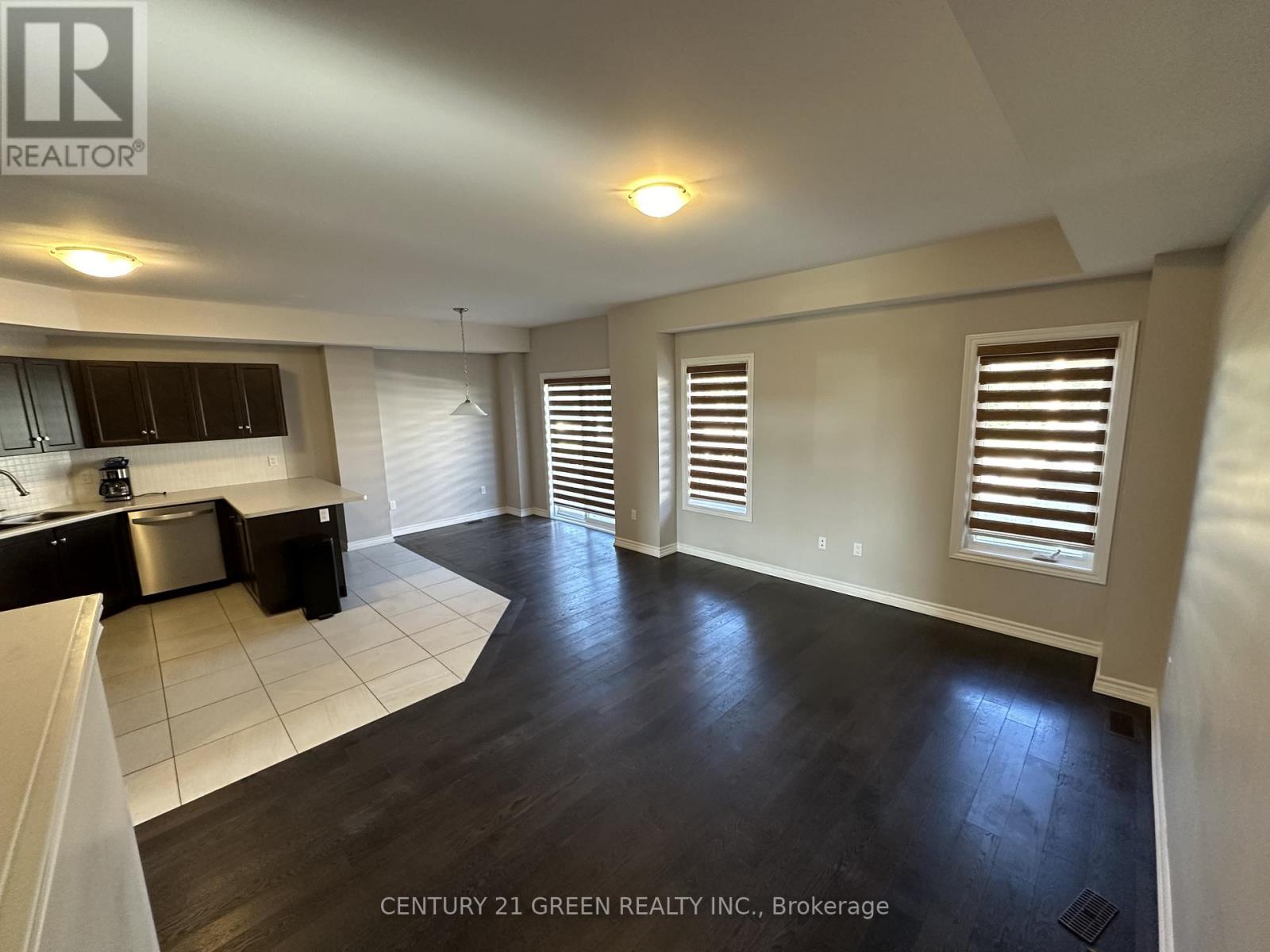 102 Jewel Street, Blue Mountains, Ontario  N0H 1J0 - Photo 3 - X12449549