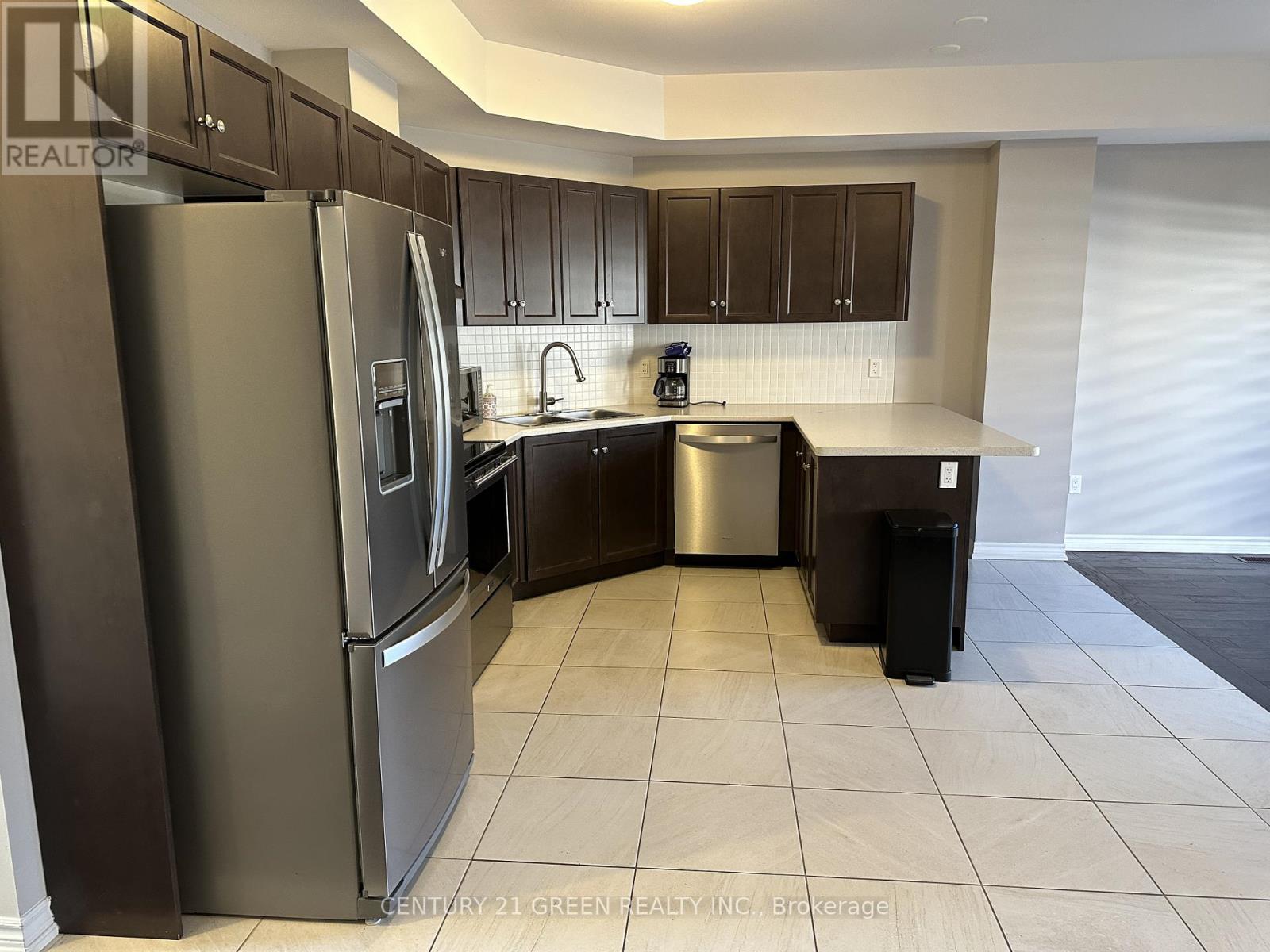 102 Jewel Street, Blue Mountains, Ontario  N0H 1J0 - Photo 6 - X12449549