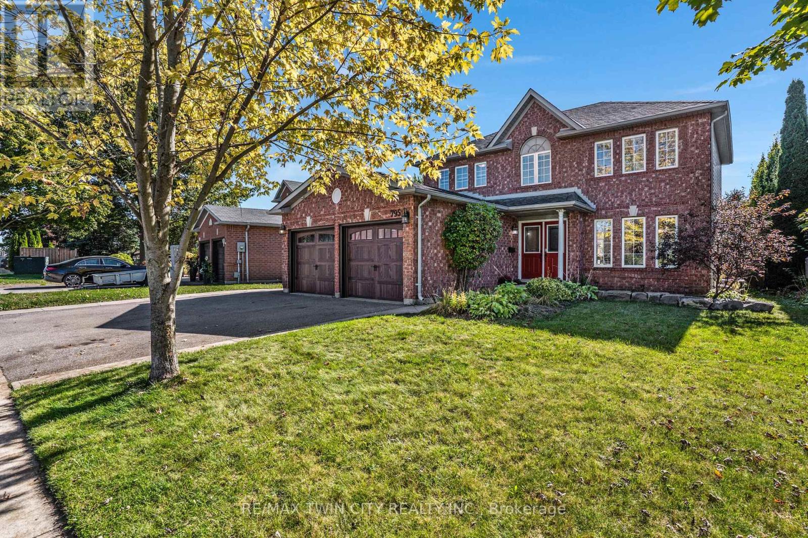 795 Saginaw Parkway, Cambridge, Ontario  N1T 1R3 - Photo 1 - X12449556