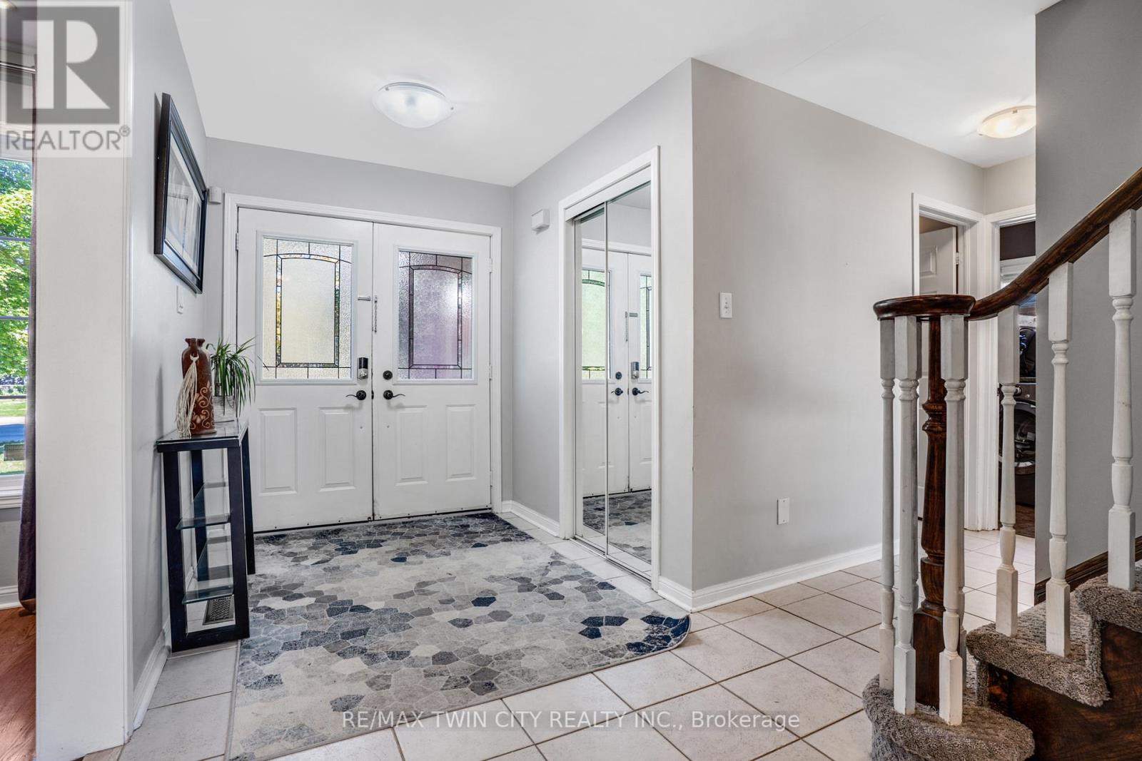 795 Saginaw Parkway, Cambridge, Ontario  N1T 1R3 - Photo 4 - X12449556