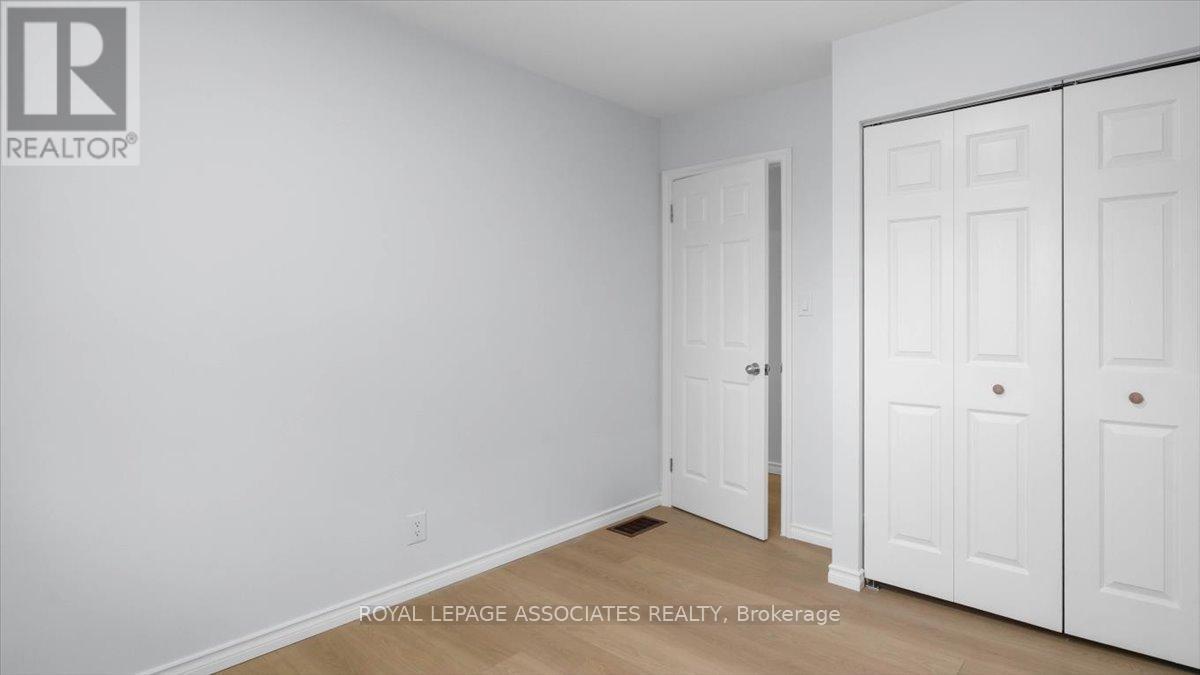27 Janlyn Crescent, Belleville (Belleville Ward), Ontario  K8N 1L1 - Photo 17 - X12449565