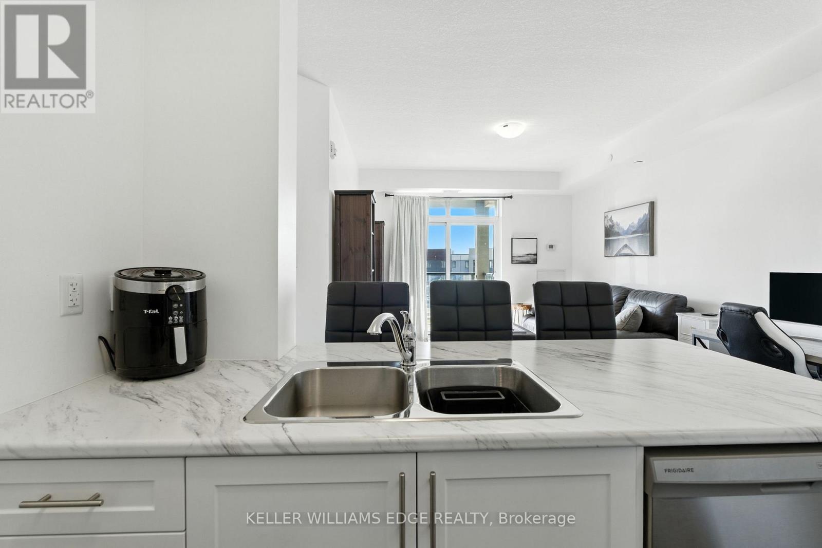 338 - 125 Shoreview Place, Hamilton (Lakeshore), Ontario  L8E 6G4 - Photo 11 - X12449567