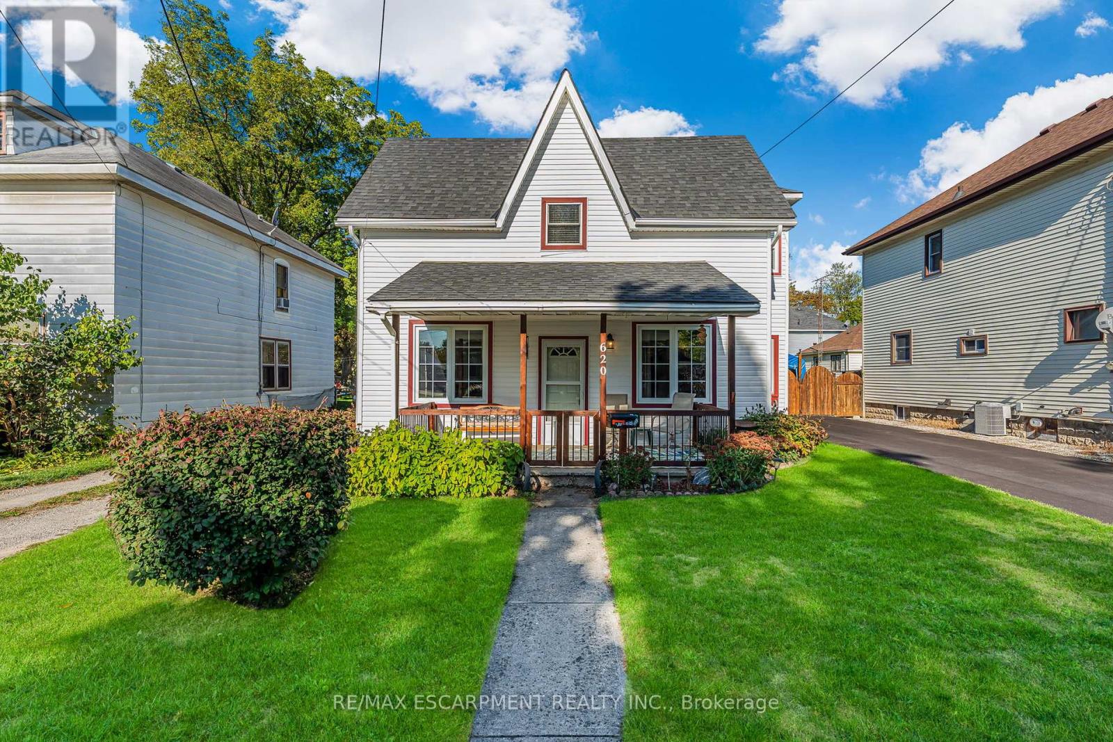620 Cedar Street, Haldimand (Dunnville), Ontario  N1A 2J6 - Photo 2 - X12449582