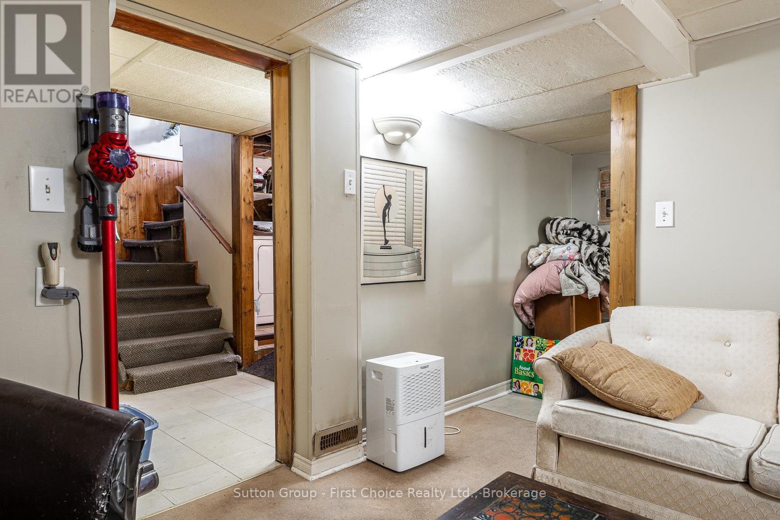 141 Perth Street, Stratford, Ontario  N5A 3Y1 - Photo 38 - X12449719
