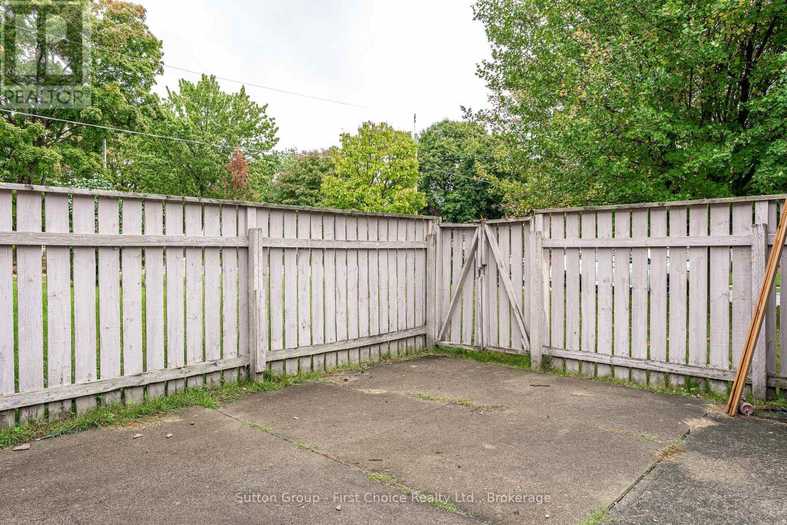 141 Perth Street, Stratford, Ontario  N5A 3Y1 - Photo 42 - X12449719