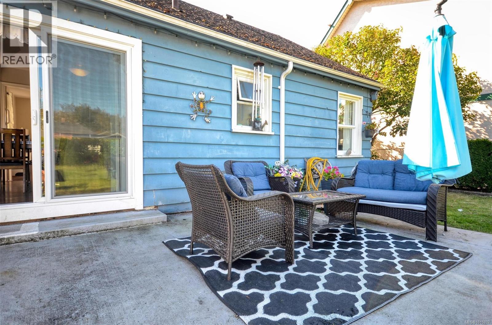 1006 Lyall St, Esquimalt, British Columbia