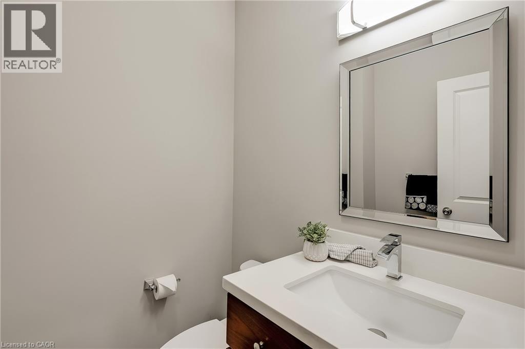 216 Rebecca Street, Oakville, Ontario  L6K 1J9 - Photo 15 - 40775806