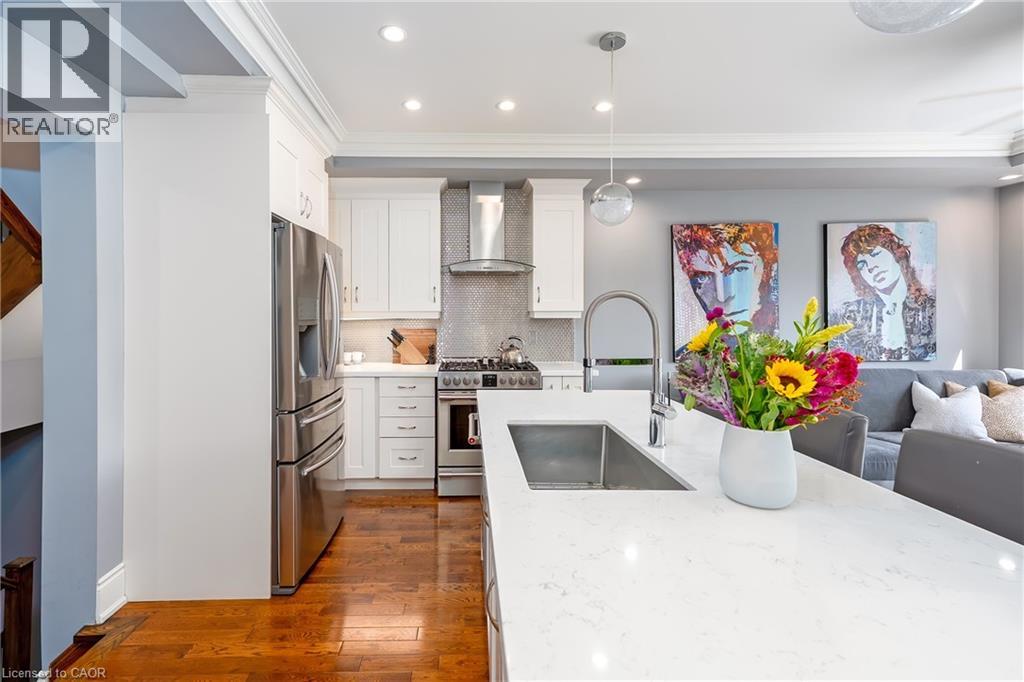 216 Rebecca Street, Oakville, Ontario  L6K 1J9 - Photo 8 - 40775806