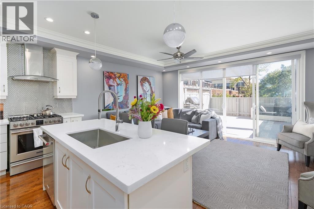 216 Rebecca Street, Oakville, Ontario  L6K 1J9 - Photo 9 - 40775806