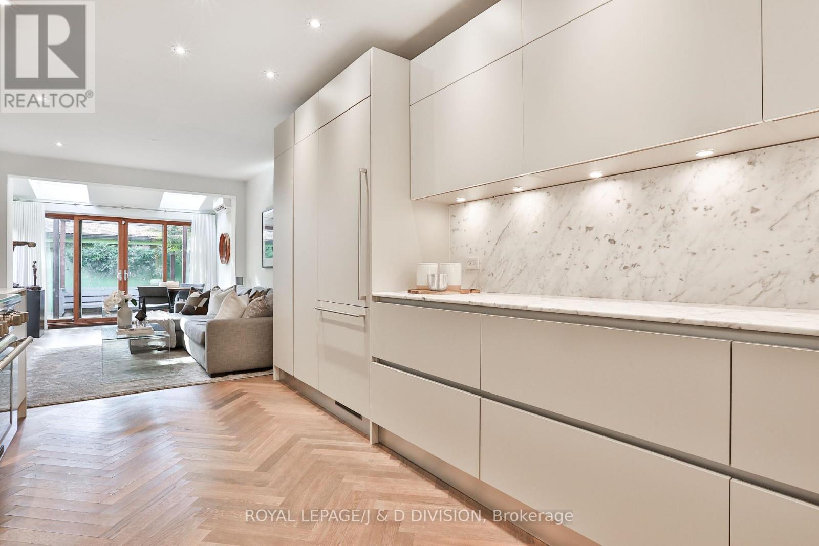 69 Sullivan Street, Toronto, Ontario  M5T 1C2 - Photo 14 - C12449603