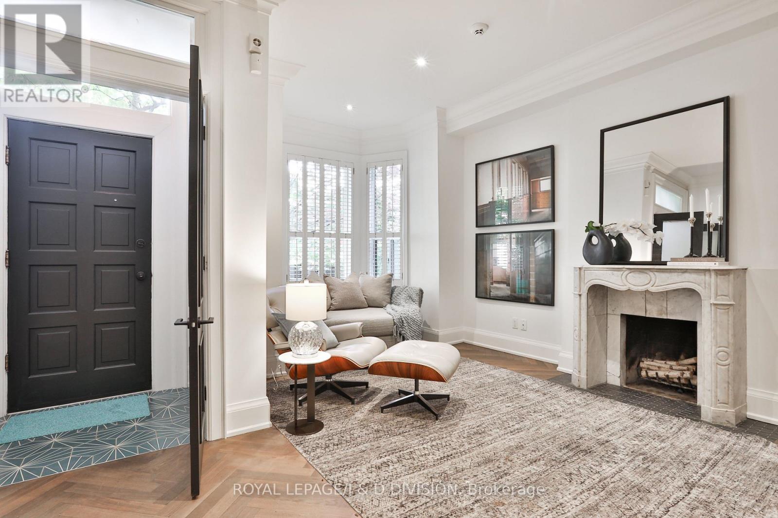69 Sullivan Street, Toronto, Ontario  M5T 1C2 - Photo 7 - C12449603
