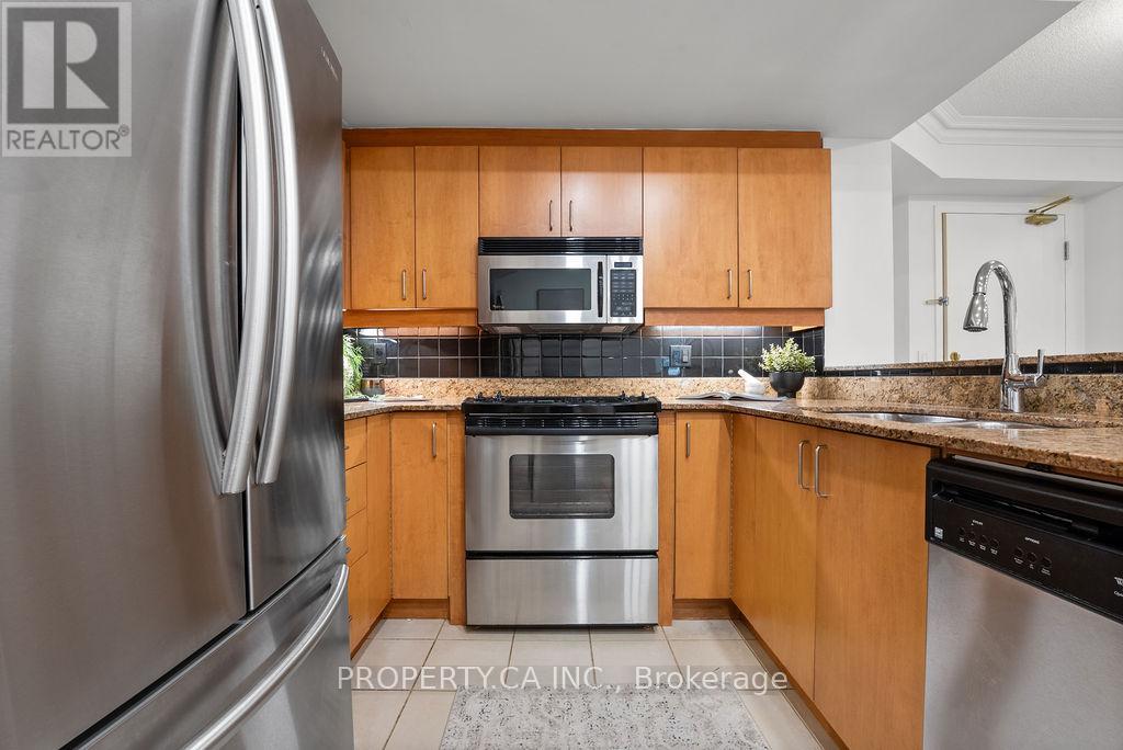 101 - 1801 Bayview Avenue, Toronto, Ontario  M4G 4K2 - Photo 9 - C12449667