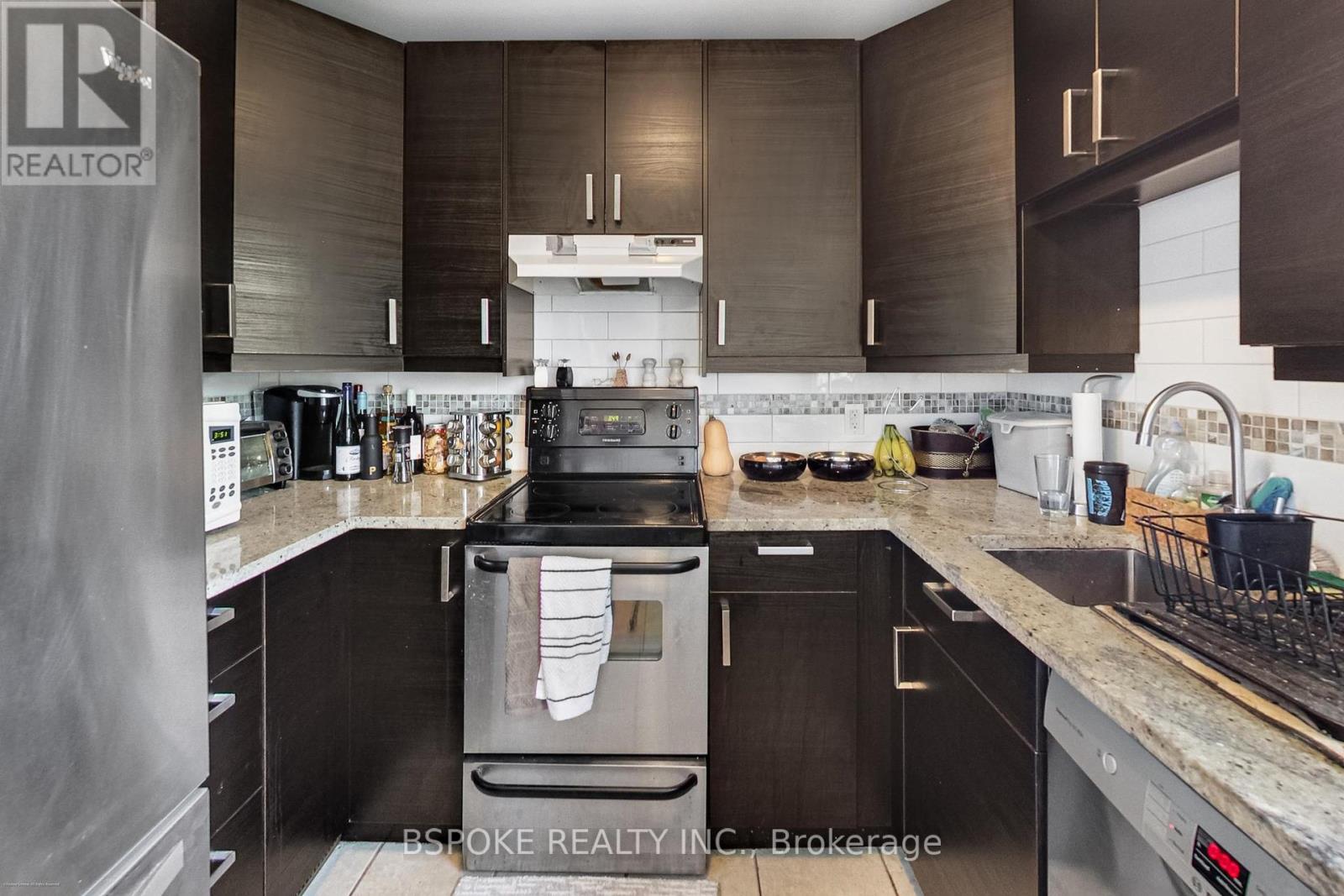 641 Ossington Avenue, Toronto, Ontario  M6G 3T6 - Photo 19 - C12449762