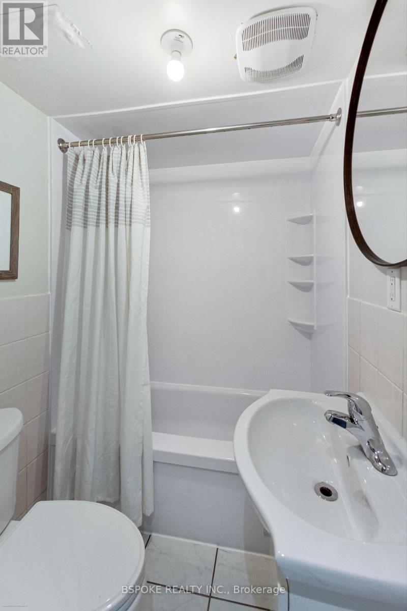 641 Ossington Avenue, Toronto, Ontario  M6G 3T6 - Photo 42 - C12449762