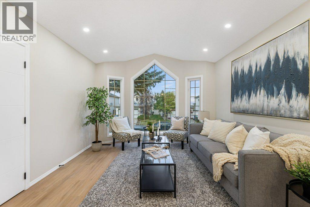 74 Anaheim Circle Ne, Calgary, Alberta  T1Y 7E1 - Photo 3 - A2259038