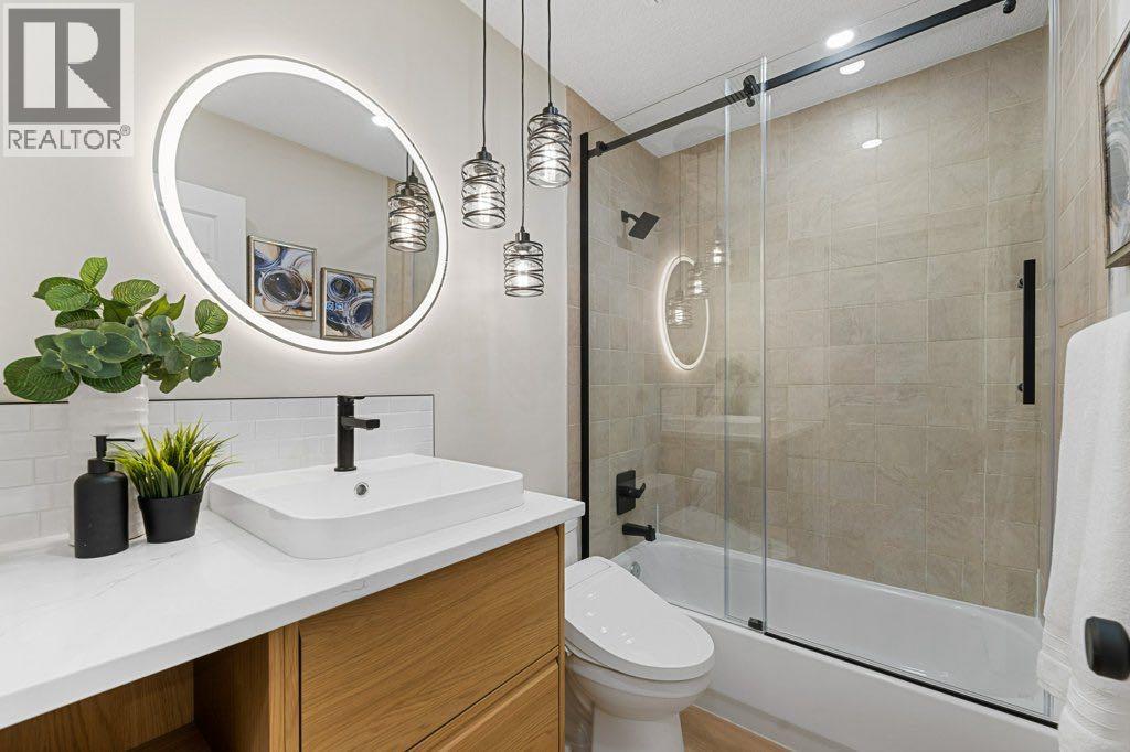 74 Anaheim Circle Ne, Calgary, Alberta  T1Y 7E1 - Photo 12 - A2259038