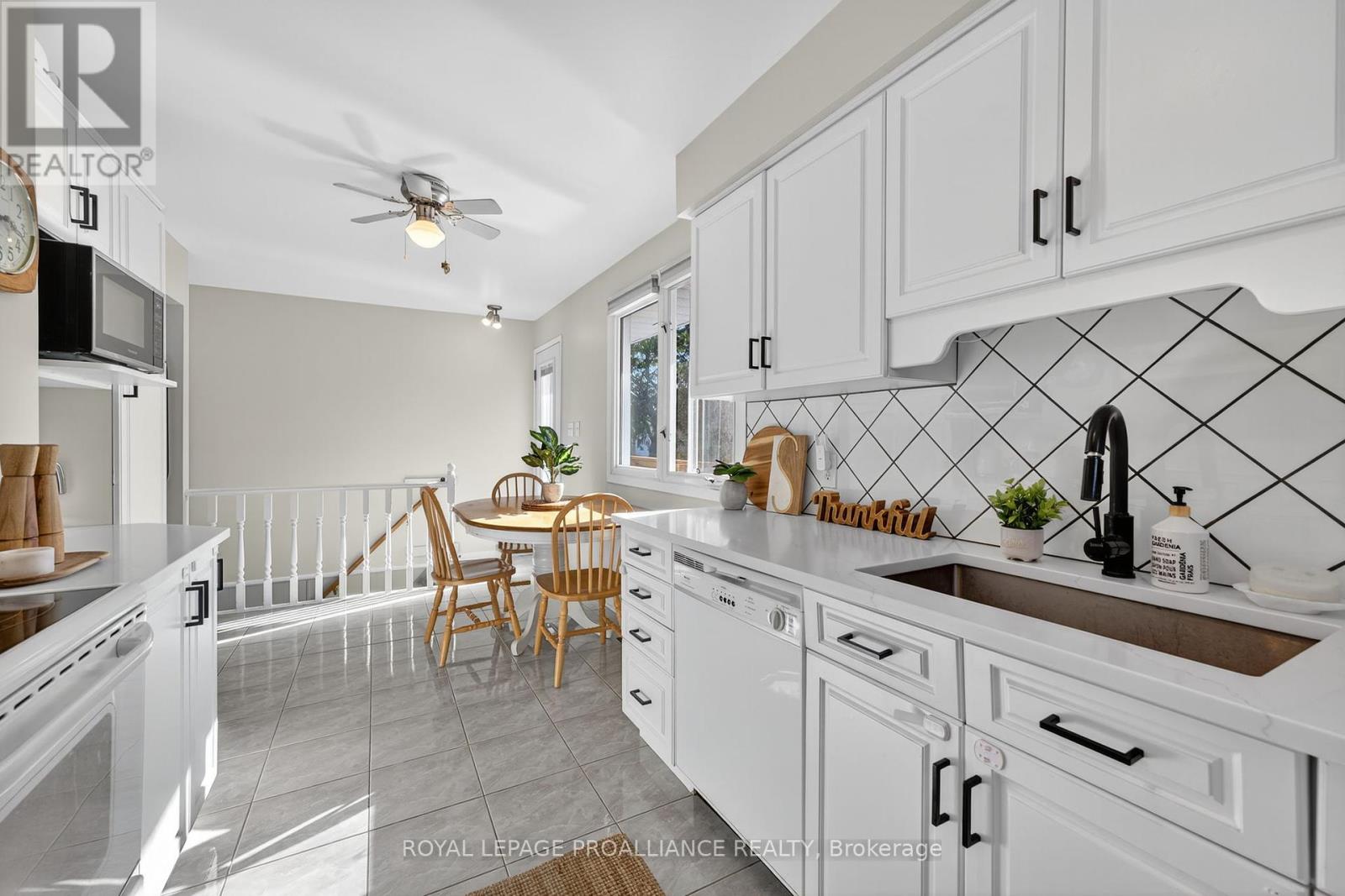 14 Chesterfield Drive, Loyalist, Ontario  K7N 1M2 - Photo 11 - X12449777