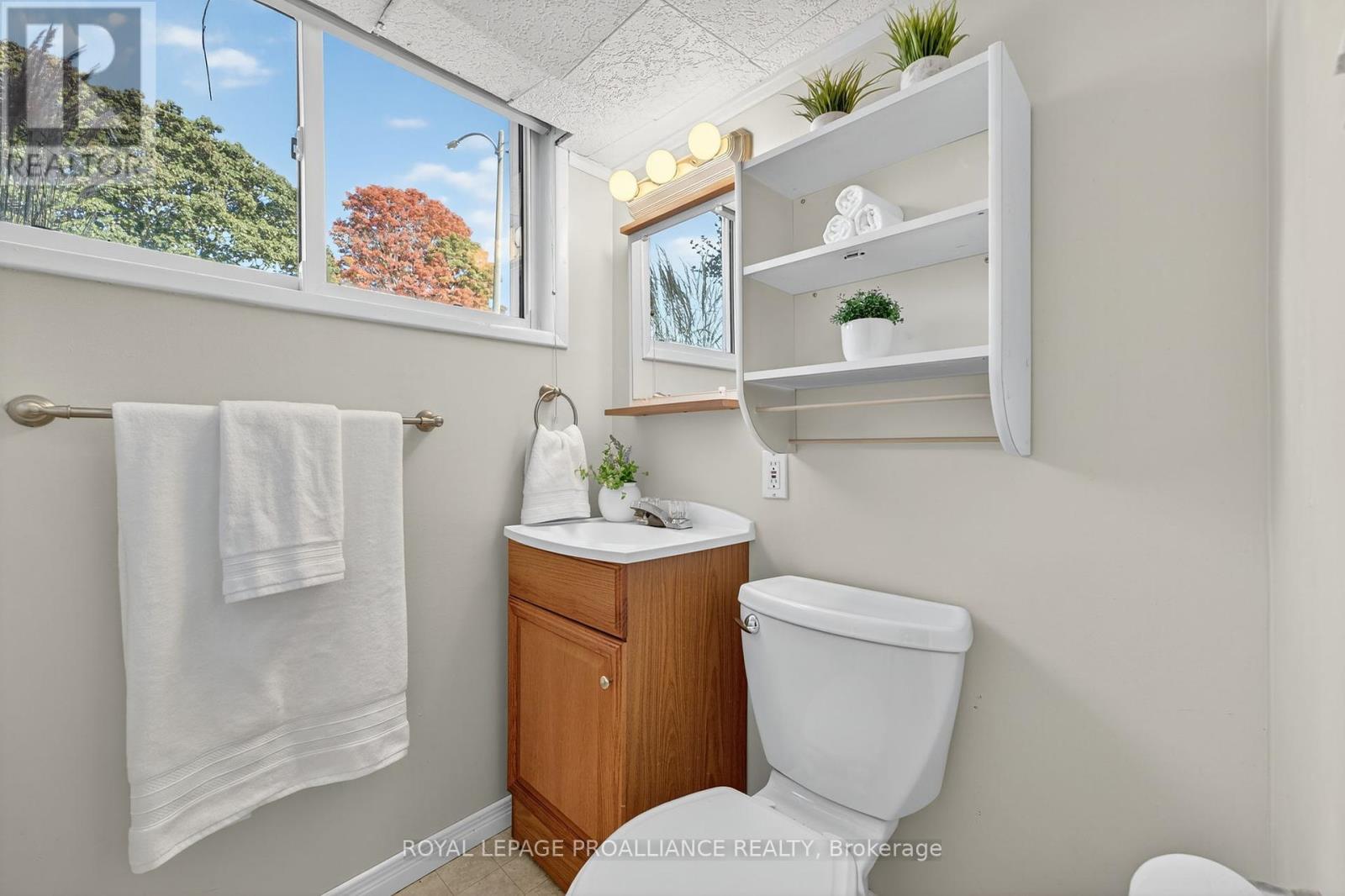 14 Chesterfield Drive, Loyalist, Ontario  K7N 1M2 - Photo 27 - X12449777