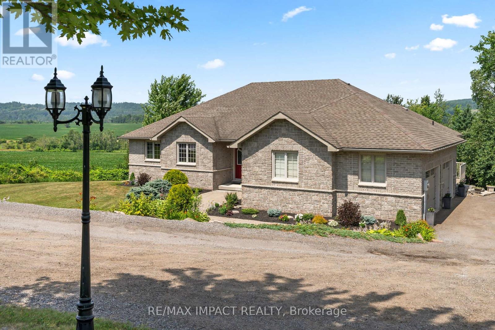 422 7a Highway, Cavan Monaghan, Ontario  L0A 1C0 - Photo 3 - X12449798
