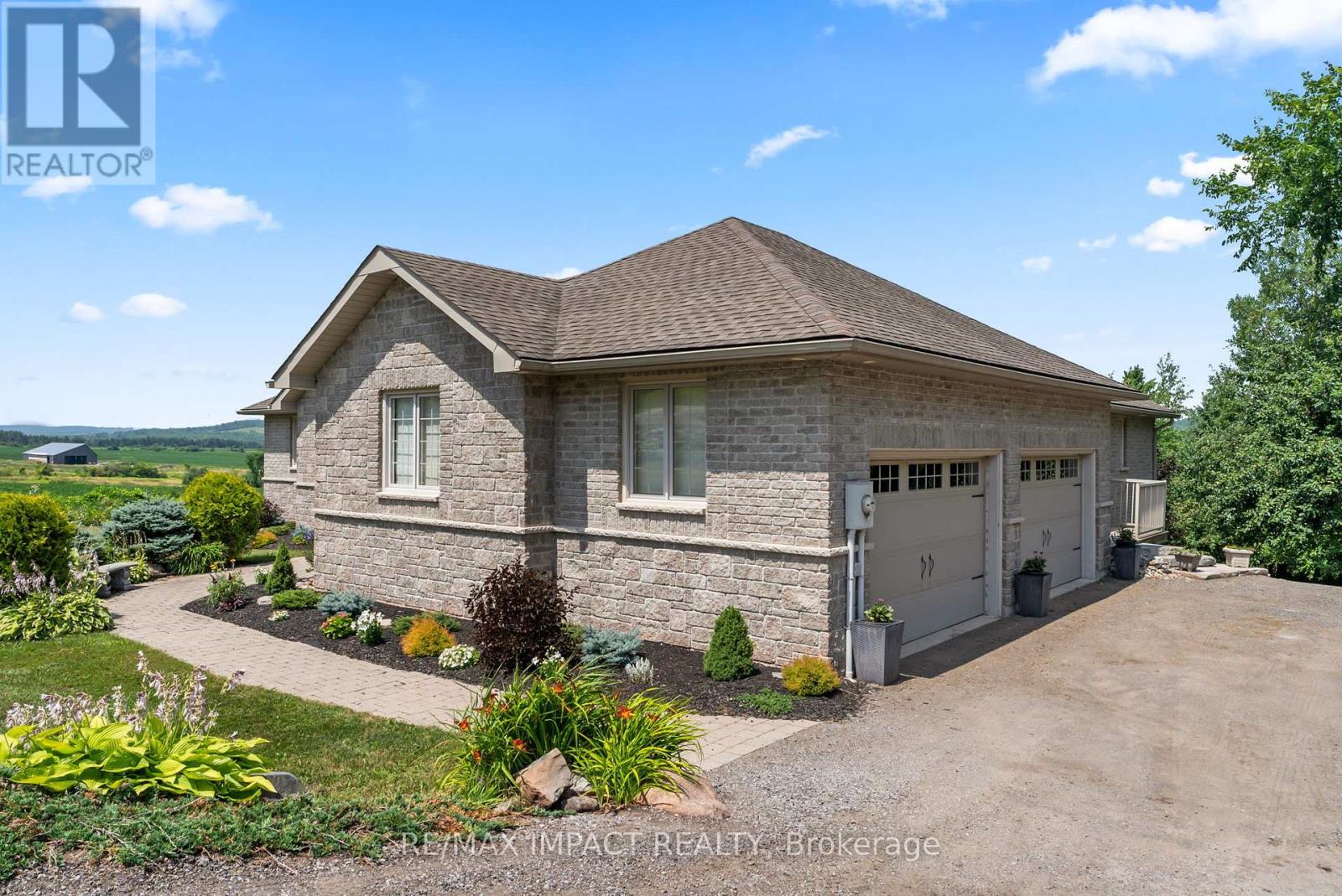 422 7a Highway, Cavan Monaghan, Ontario  L0A 1C0 - Photo 4 - X12449798