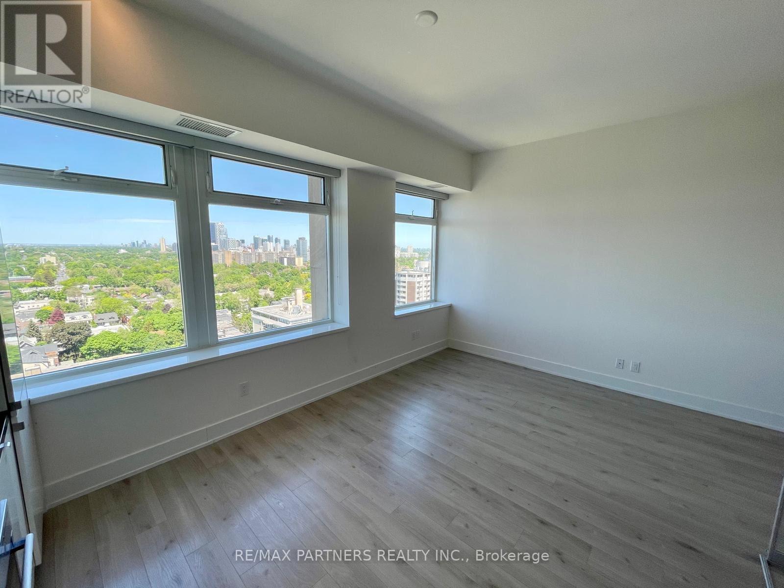 1701 - 111 St Clair Avenue W, Toronto, Ontario  M4V 1N5 - Photo 4 - C12447321