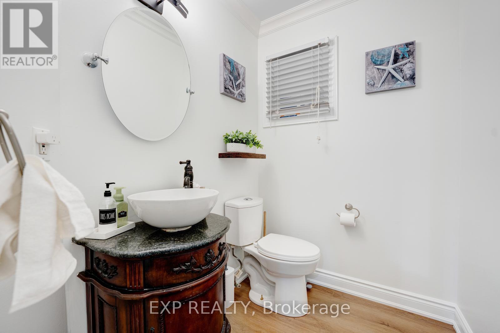 33 Hartrick Place, Whitby, Ontario  L1R 2C2 - Photo 16 - E12449594