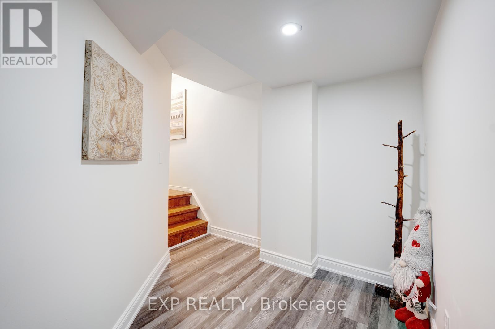 33 Hartrick Place, Whitby, Ontario  L1R 2C2 - Photo 35 - E12449594
