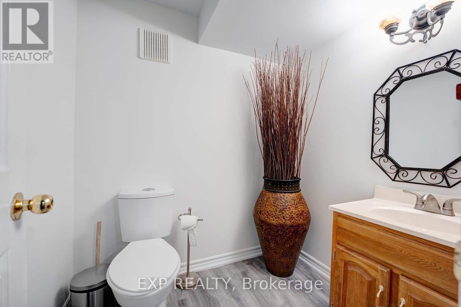 33 Hartrick Place, Whitby, Ontario  L1R 2C2 - Photo 41 - E12449594