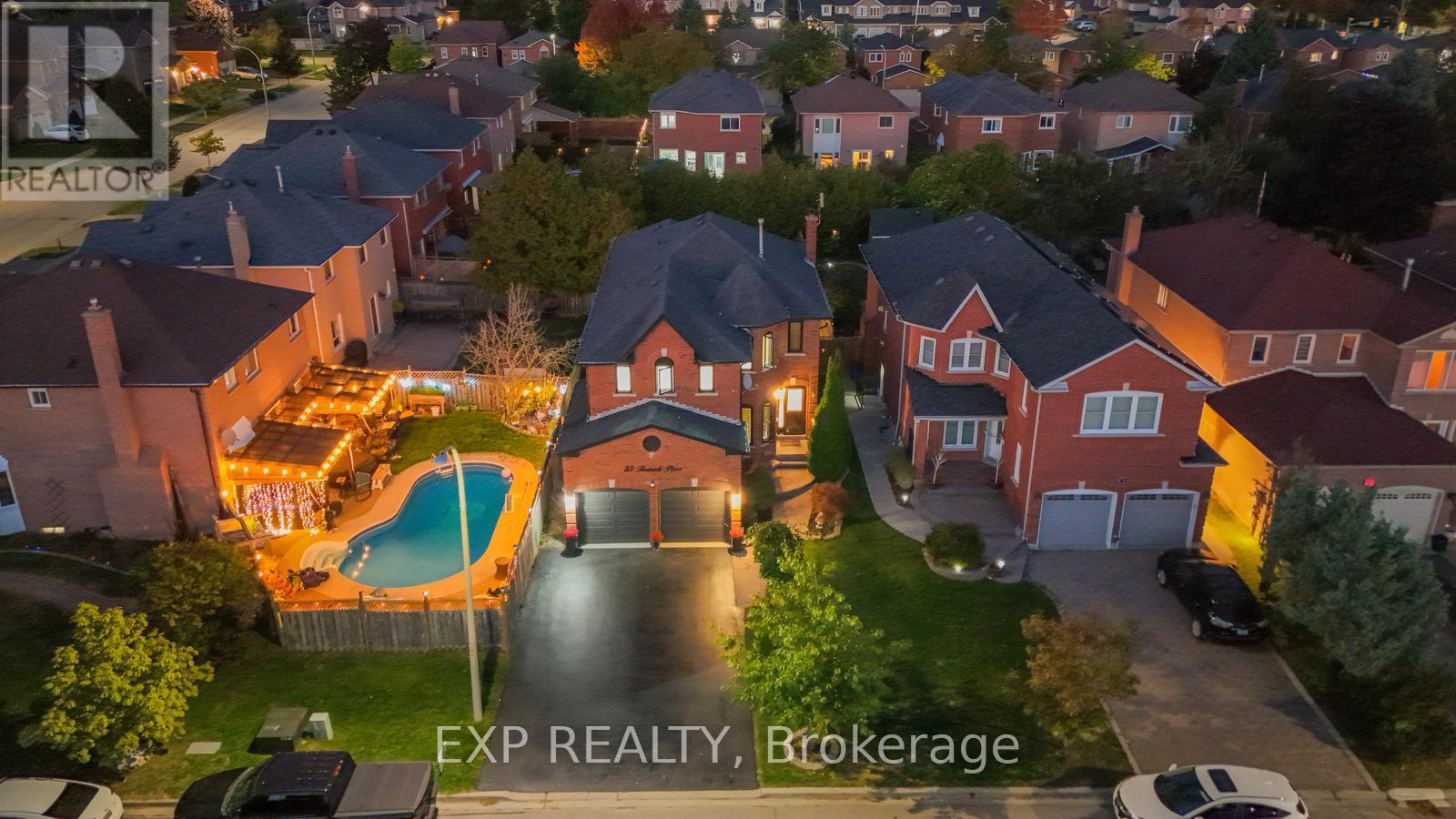 33 Hartrick Place, Whitby, Ontario  L1R 2C2 - Photo 45 - E12449594