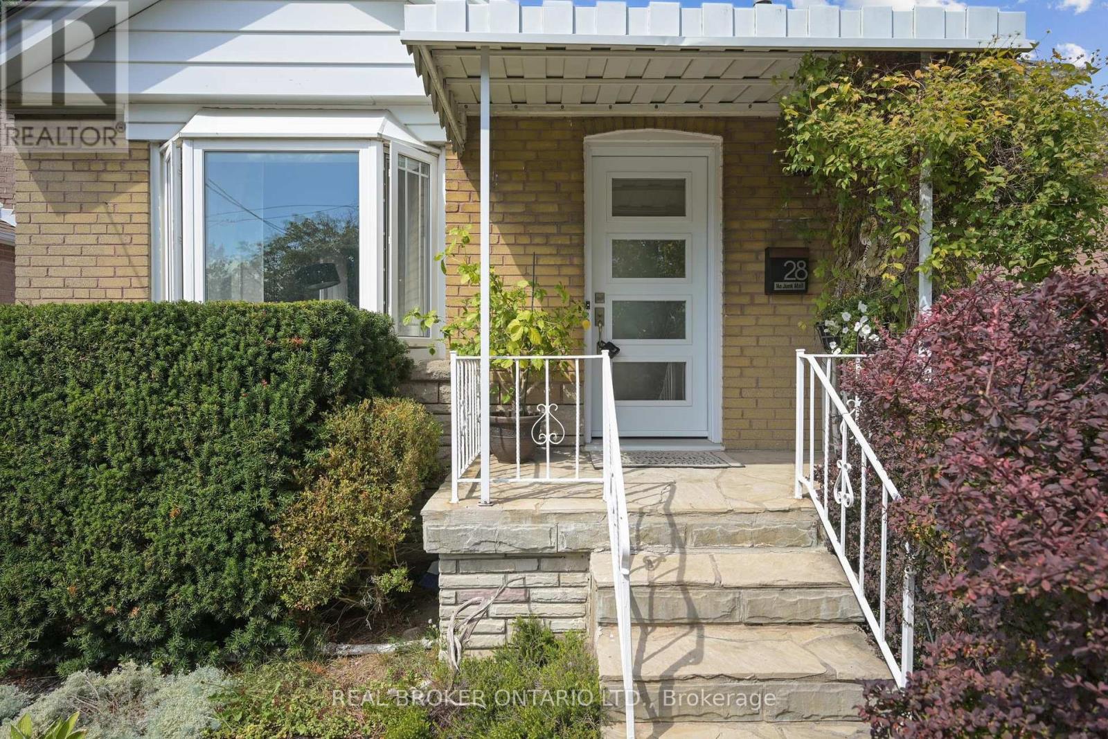 28 Galbraith Avenue, Toronto, Ontario  M4B 2B5 - Photo 2 - E12449602