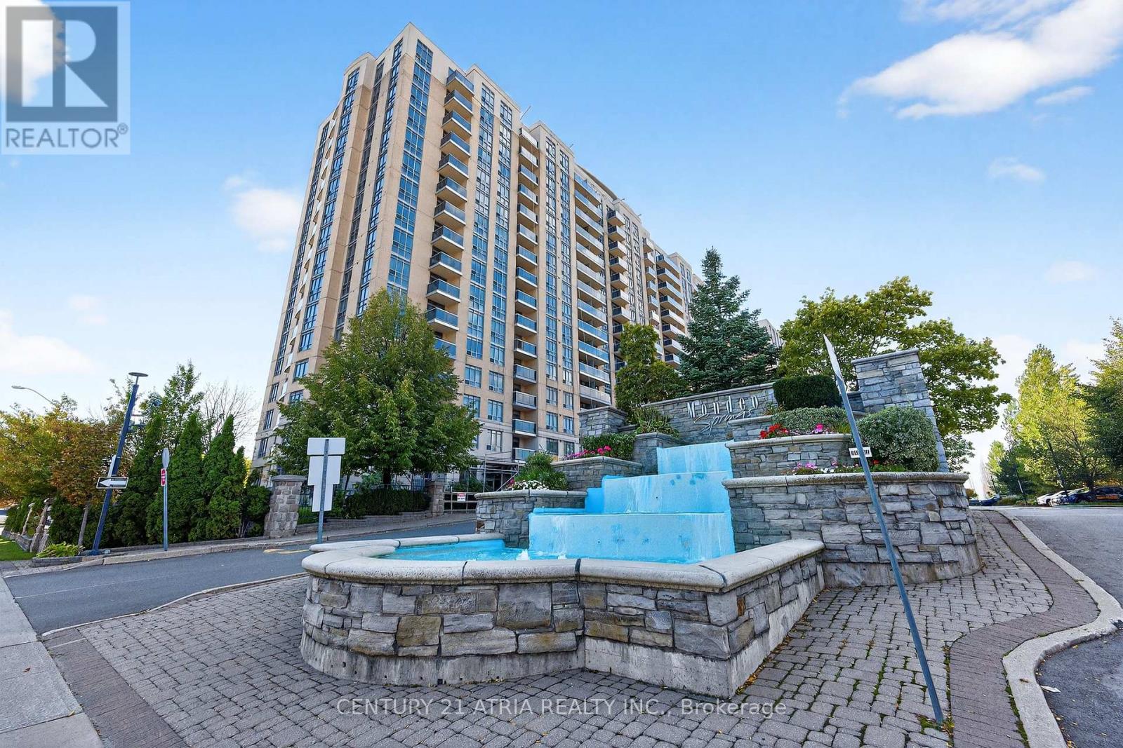 716 - 8 MONDEO DRIVE, Toronto, Ontario