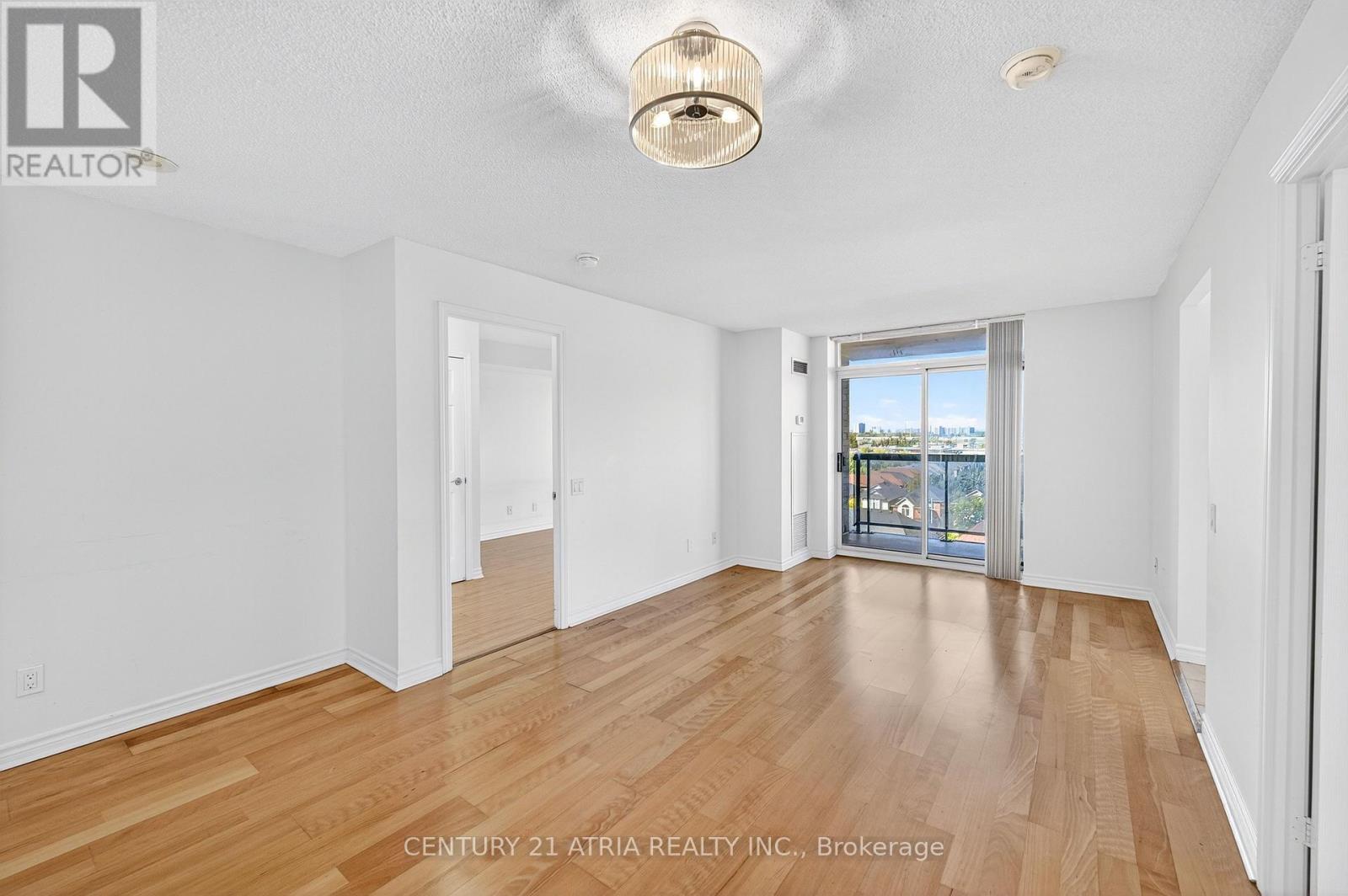 716 - 8 Mondeo Drive, Toronto, Ontario  M1P 5C7 - Photo 11 - E12449604