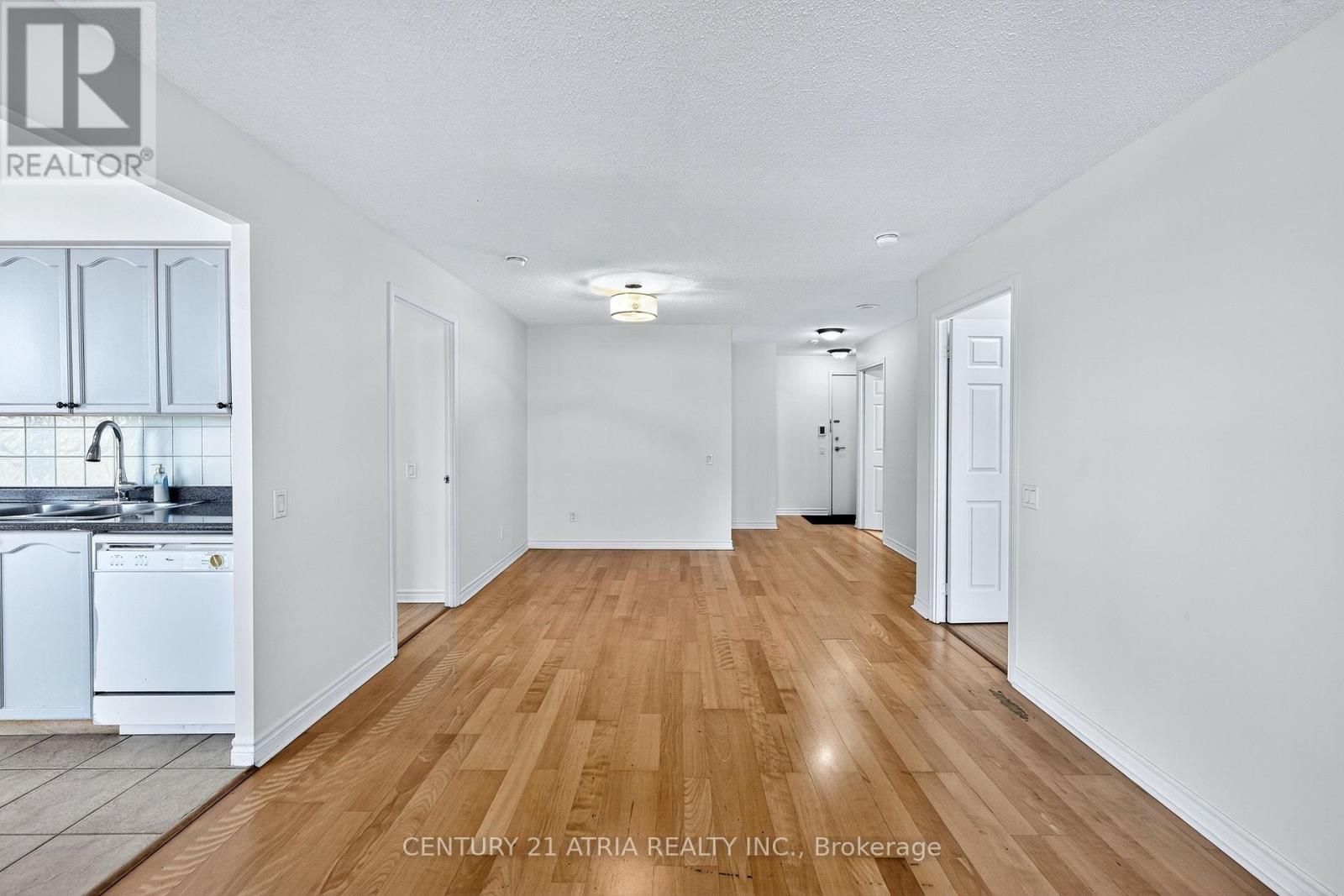 716 - 8 Mondeo Drive, Toronto, Ontario  M1P 5C7 - Photo 14 - E12449604