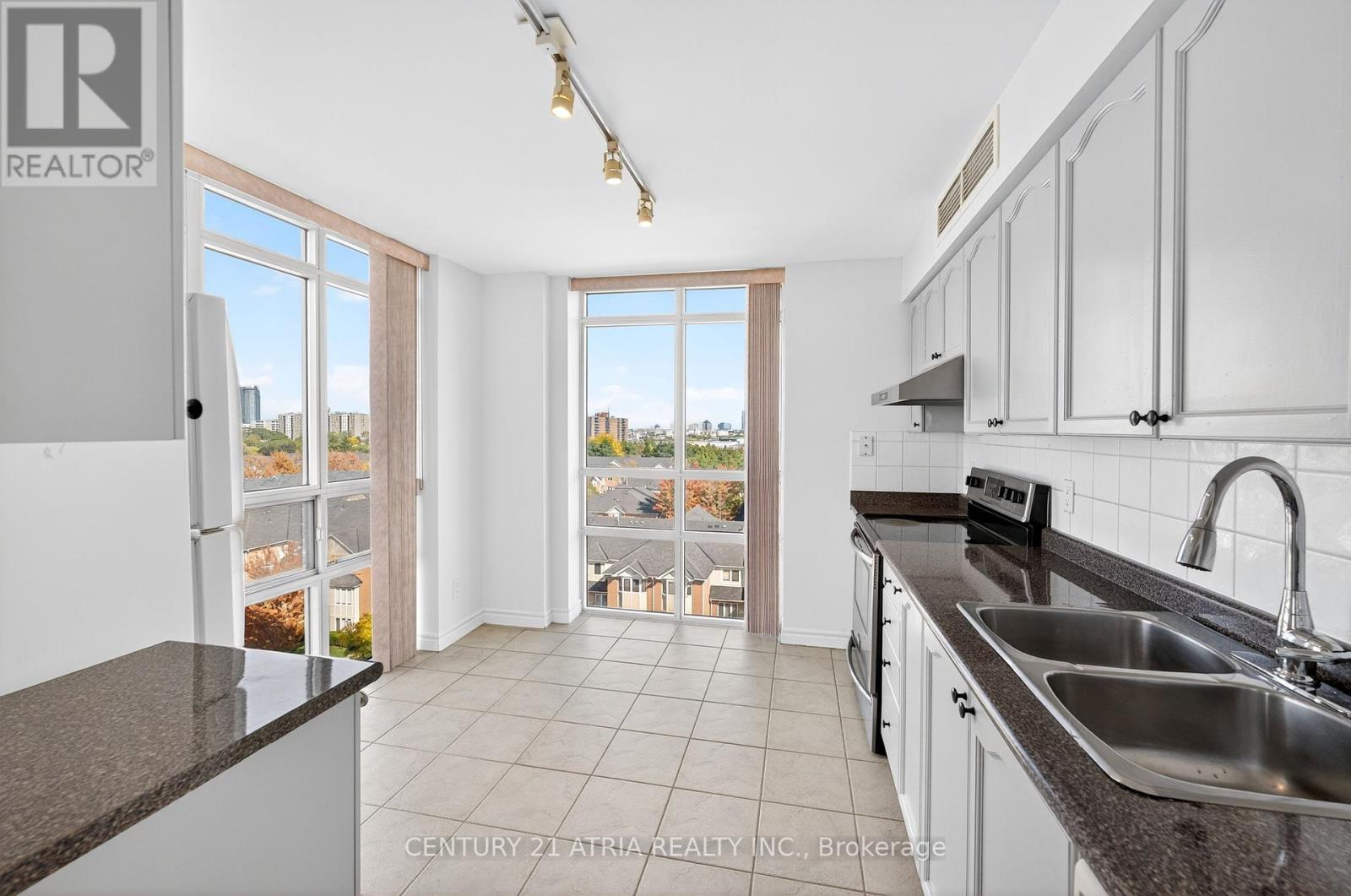 716 - 8 Mondeo Drive, Toronto, Ontario  M1P 5C7 - Photo 15 - E12449604
