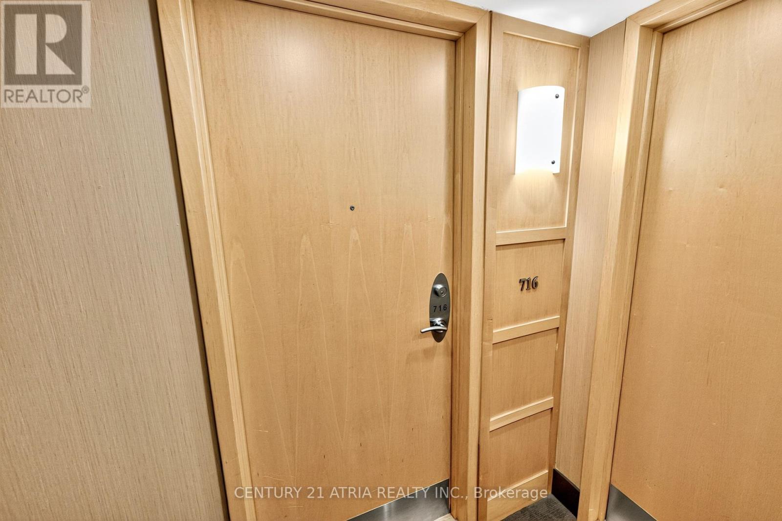 716 - 8 Mondeo Drive, Toronto, Ontario  M1P 5C7 - Photo 7 - E12449604