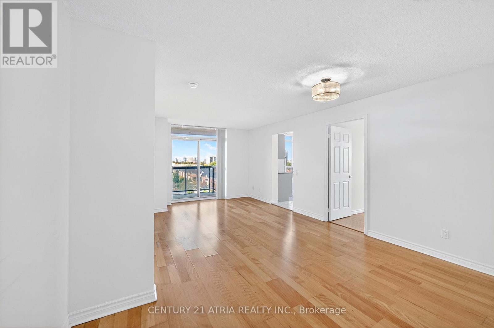 716 - 8 Mondeo Drive, Toronto, Ontario  M1P 5C7 - Photo 8 - E12449604