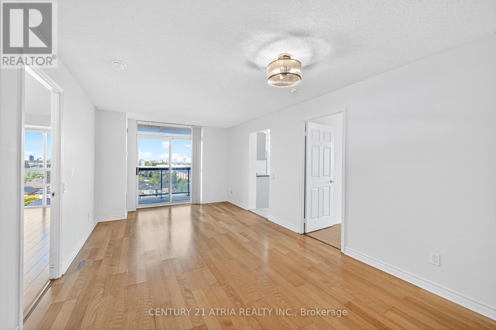 716 - 8 Mondeo Drive, Toronto, Ontario  M1P 5C7 - Photo 9 - E12449604