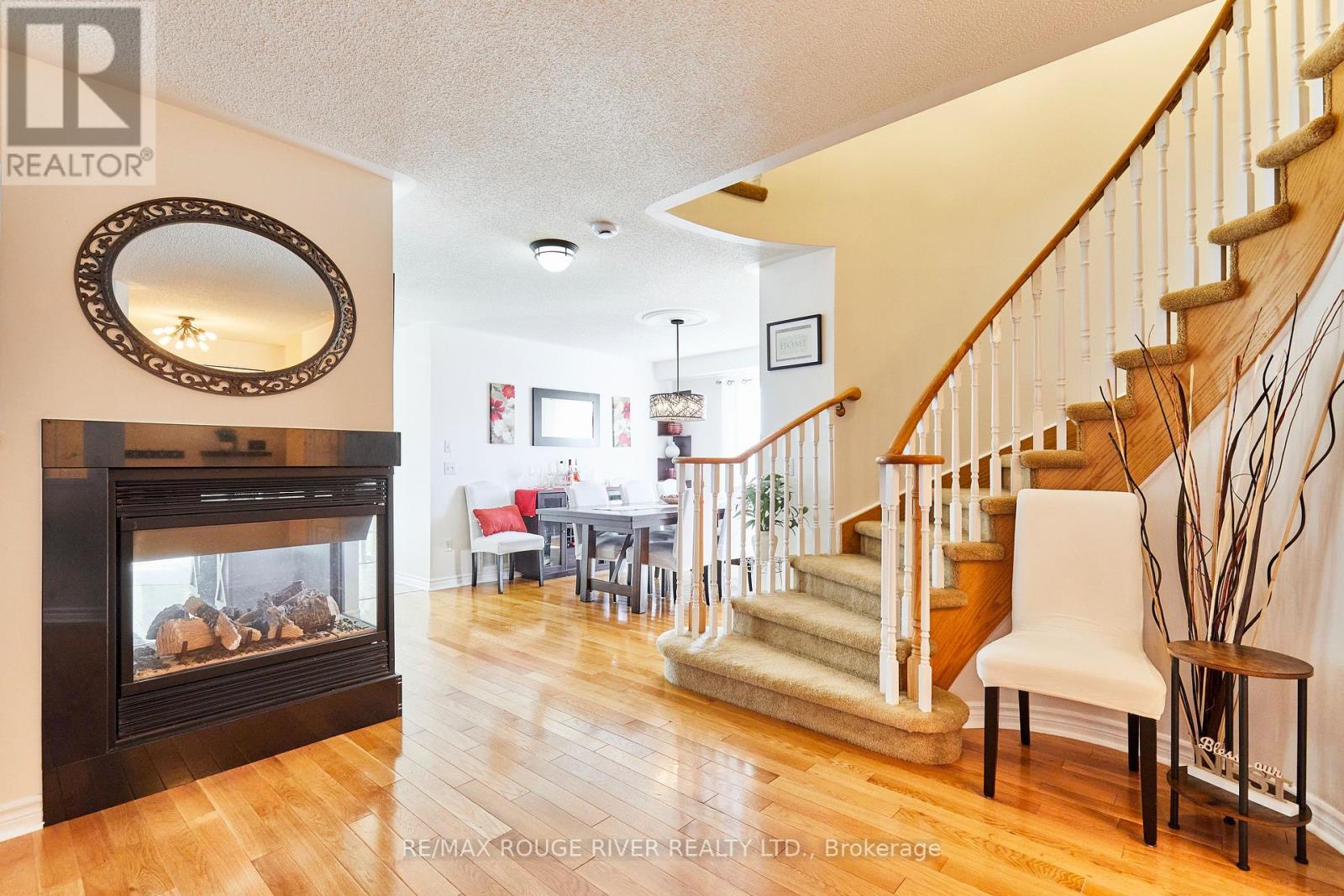 25 Constance Drive, Whitby, Ontario  L1P 1M9 - Photo 6 - E12449629