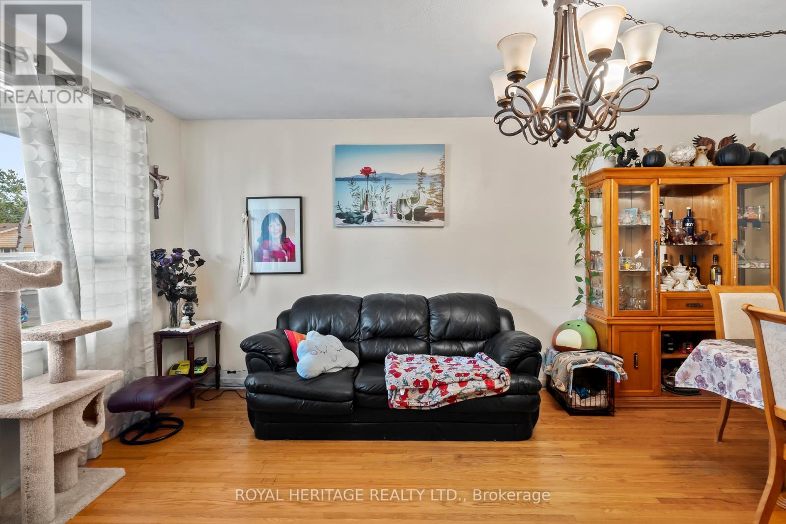 42 Billingsgate Crescent, Ajax, Ontario  L1S 2R8 - Photo 5 - E12449730